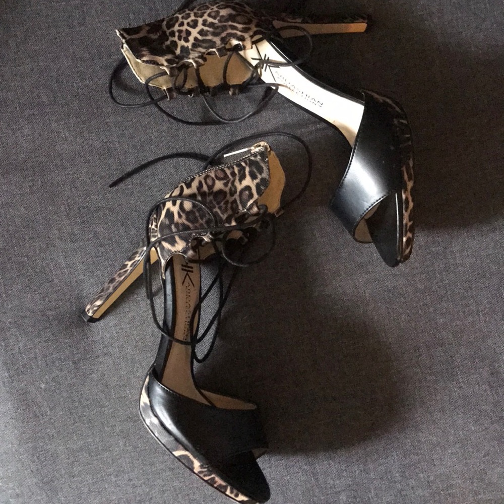 Heels - Picture 3 of 3